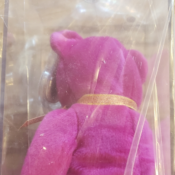 Ty Beanie Babies Millennium Bear. Mint condition. Comes with Acrylic case - Picture 5 of 10